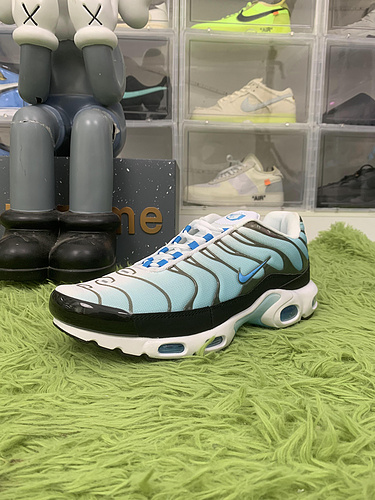 Nike Air Max Plus Ice——FD9767-100