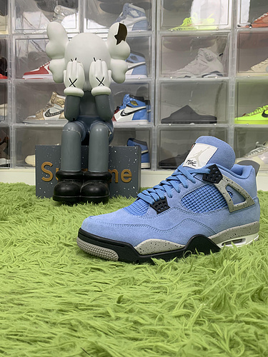 OG batch Jordan 4 Retro University Blue CT8527 400