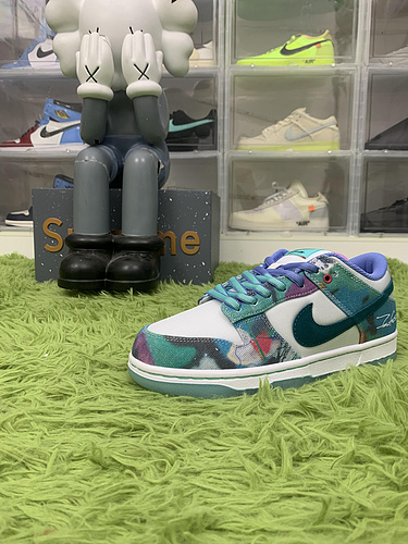 Nike SB Dunk Low Futura Laboratories Bleached Aqua HF6061-400