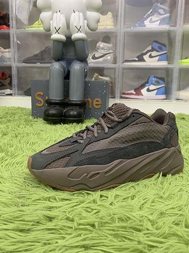 LW Batch adidas Yeezy Boost 700 V2 Mauve GZ0724