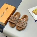 LV woolen slippers