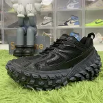OK batch  Balenciaga Defender Black (Women's)  685611W2RA61000