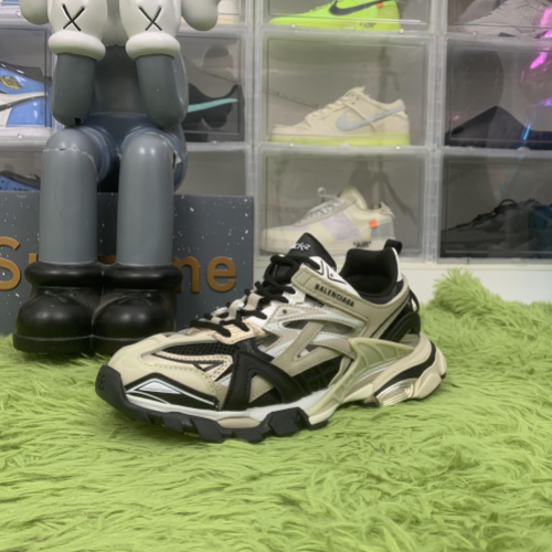 Balenciaga Track.2 Sneaker 'Beige Black