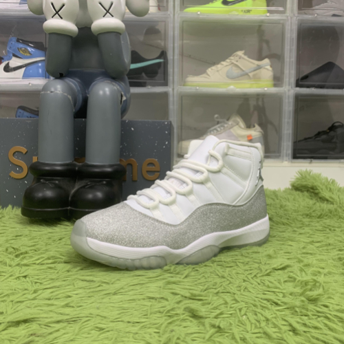 Jordan 11 Retro White Metallic Silver