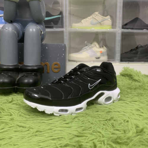 Nike Air Max Plus SE Black Snakeskin White