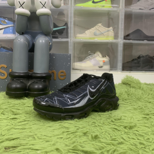 Nike Air Max Plus La Requin Black