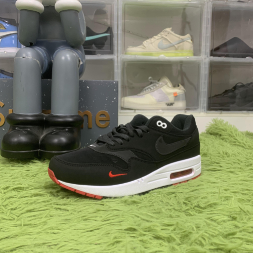 Nike Air Max 1 Mini Swoosh Bred