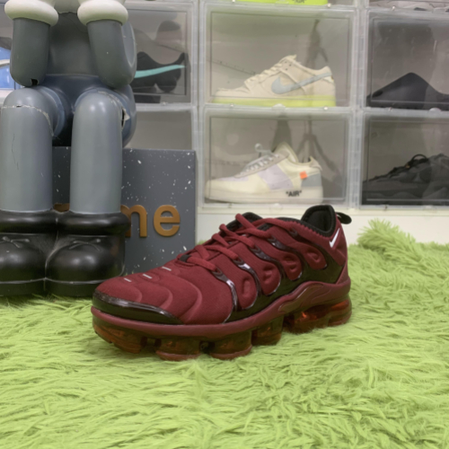 Nike Air VaporMax Plus Night Maroon