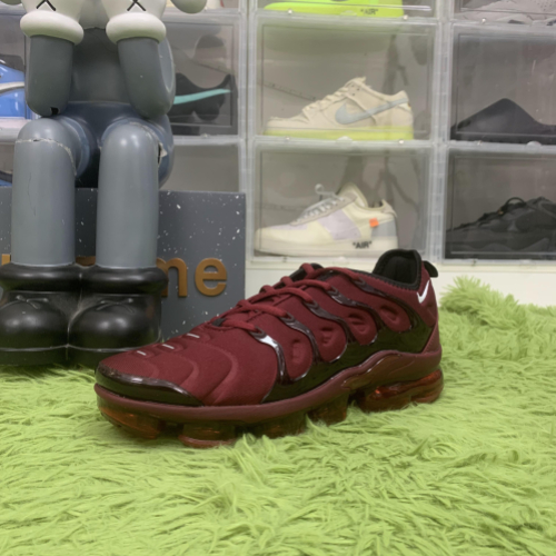 Nike Air VaporMax Plus Night Maroon