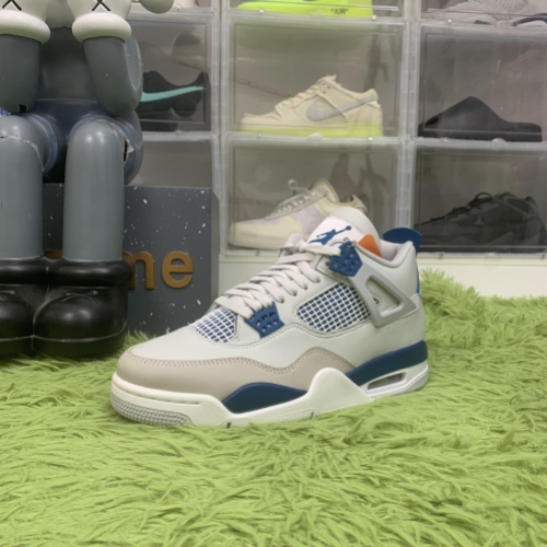 Air Jordan 4 Retro 'Military Blue' 2024