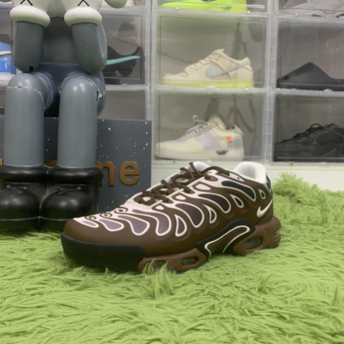 Nike Air Max Plus Drift Baroque Brown