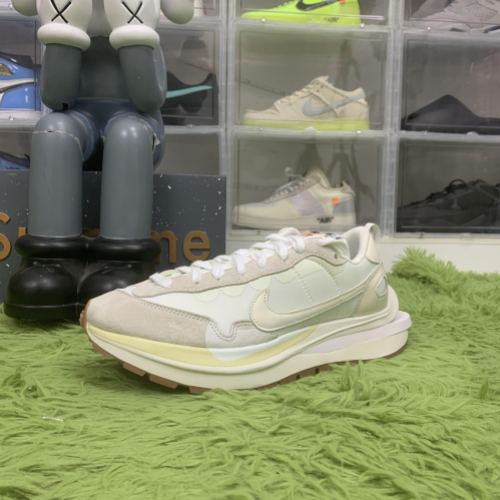 Nike sacai x VaporWaffle 'Sail Gum'