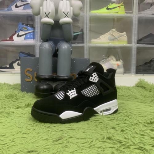 KZ batch Jordan 4 Retro White Thunder