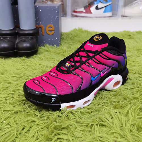 Nike Air Max Plus FN8260 001