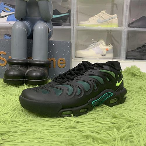 Nike Air Max Plus Drift Black Volt FD4290-006