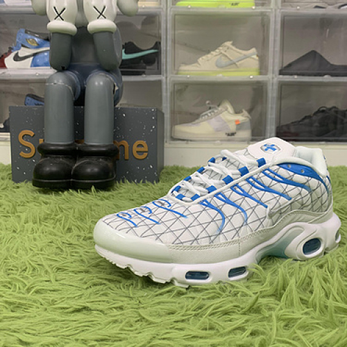 Nike Air Max Plus Marseille FQ2397-100