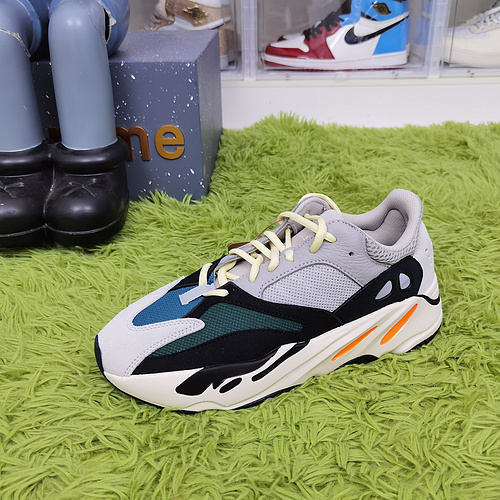 LW Batch adidas Yeezy Boost 700 Wave Runner’B75571