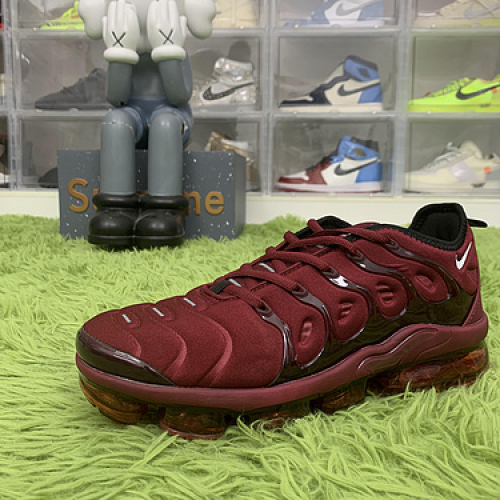 Nike Air VaporMax Plus Night Maroon FN6850 681